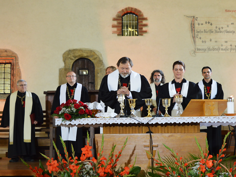 Fotoreportáž z Betlémské kaple: Slavnostní bohoslužba k 609. výročí upálení mistra Jana Husa