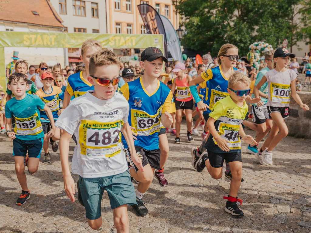 2. ročník charitativního závodu Běh mezi mosty v Písku